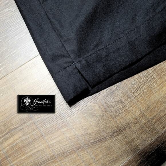 Liz Claiborne Liz Sport Women's Black Shorts with Silver Buckle Size 10 - Picture 4 of 9